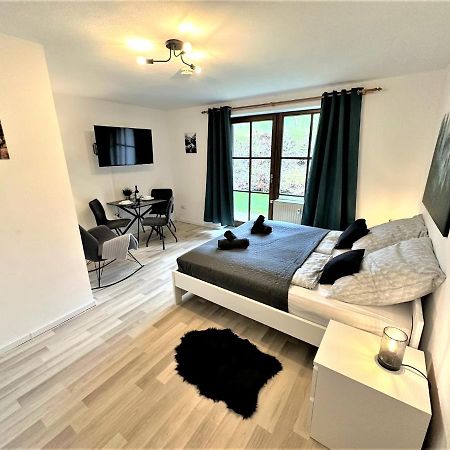 Cozy Apartment In Bavarian Forest +Pool +Sauna +Netflix ซวีเซิล ภายนอก รูปภาพ